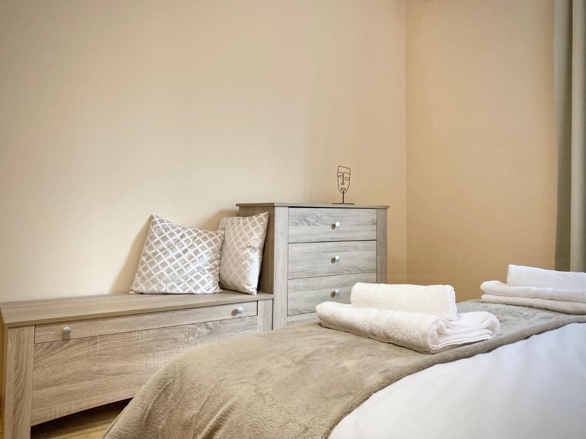 Top Centre Sofia Apartment For 6 Guests ภายนอก รูปภาพ